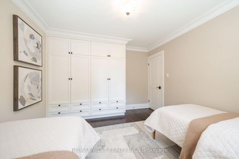 Photo 9 at 3 Castle Frank Road, Moore Park, Toronto