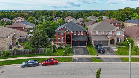 Photo 1 at 4 IMPERIAL CROWN Lane, Shore, Barrie
