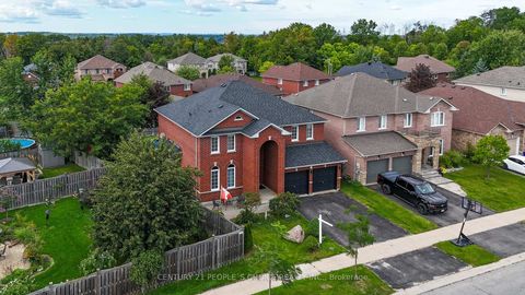 Photo 2 at 4 IMPERIAL CROWN Lane, Shore, Barrie