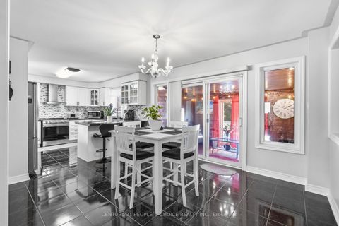 Photo 14 at 4 IMPERIAL CROWN Lane, Shore, Barrie