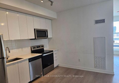 Photo 3 at 307 - 859 The Queensway, Queensway, Toronto