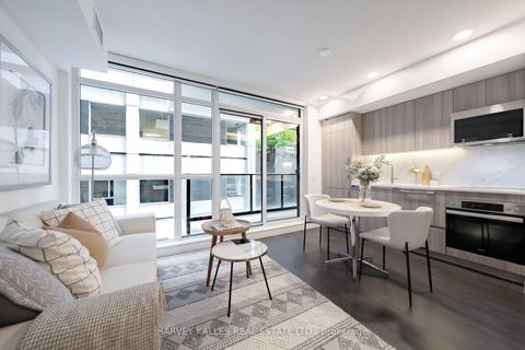 Photo 2 at 710 - 38 Widmer Street, Waterfront Communities C1, Toronto