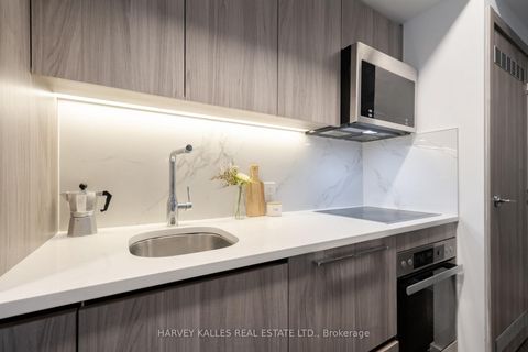 Photo 9 at 710 - 38 Widmer Street, Waterfront Communities C1, Toronto