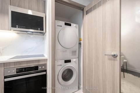 Photo 12 at 710 - 38 Widmer Street, Waterfront Communities C1, Toronto
