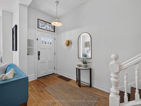 Photo 1 at 28 Robinson Street, Bellwoods, Toronto