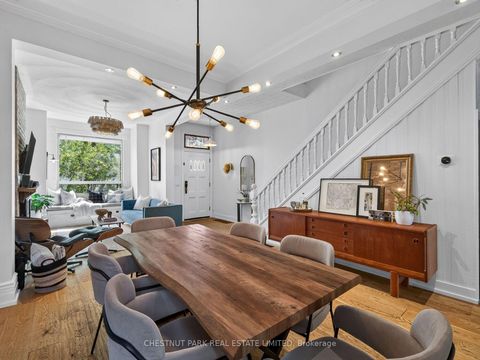 Photo 11 at 28 Robinson Street, Bellwoods, Toronto