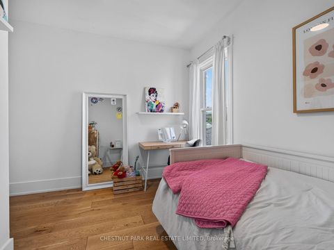 Photo 23 at 28 Robinson Street, Bellwoods, Toronto