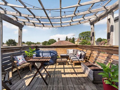 Photo 32 at 28 Robinson Street, Bellwoods, Toronto