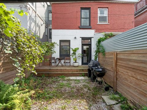 Photo 35 at 28 Robinson Street, Bellwoods, Toronto
