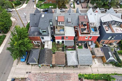 Photo 36 at 28 Robinson Street, Bellwoods, Toronto