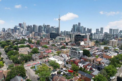 Photo 37 at 28 Robinson Street, Bellwoods, Toronto