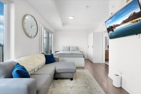 Photo 8 at 613 - 5131 Sheppard Avenue E, Malvern, Toronto
