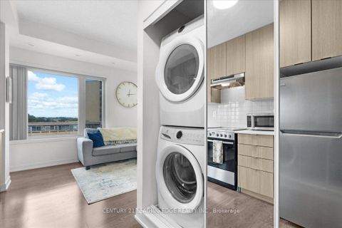 Photo 14 at 613 - 5131 Sheppard Avenue E, Malvern, Toronto