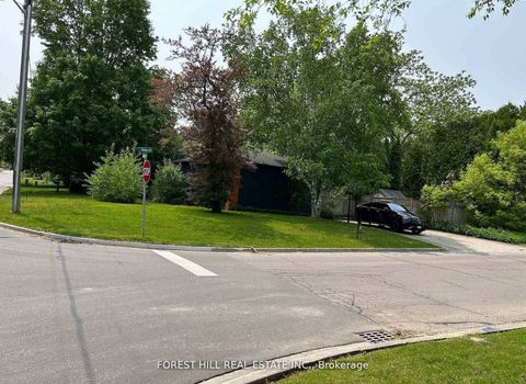 Photo 27 at 1 Willis Drive, Aurora Highlands, Aurora
