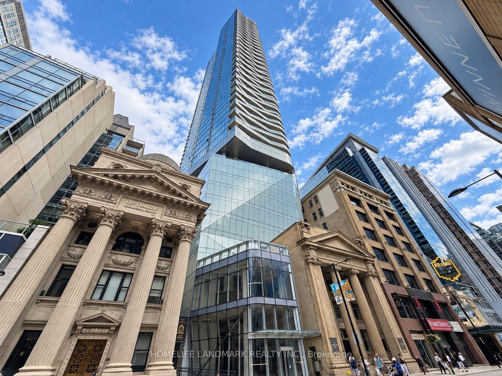 4213 - 197 Yonge Street, Yonge Corridor, Toronto photo number 2