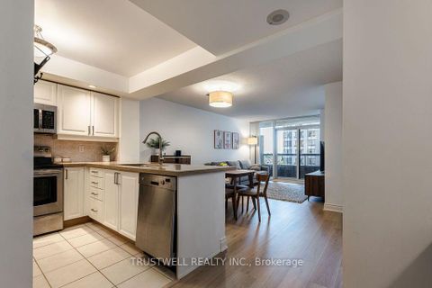 Photo 7 at 708 - 5 Northtown Way, Willowdale East, Toronto