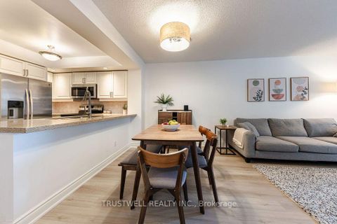 Photo 8 at 708 - 5 Northtown Way, Willowdale East, Toronto
