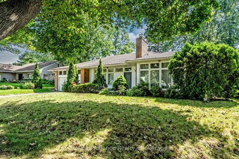 Photo 1 at 410 The Kingsway, Rosethorn, Toronto
