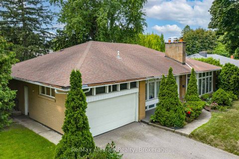 Photo 2 at 410 The Kingsway, Rosethorn, Toronto