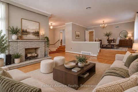 Photo 9 at 410 The Kingsway, Rosethorn, Toronto