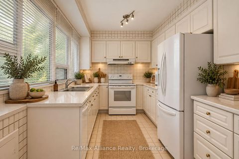 Photo 15 at 410 The Kingsway, Rosethorn, Toronto