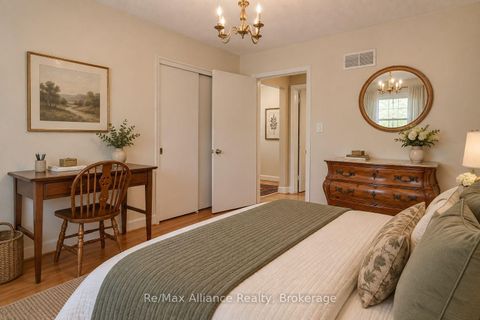 Photo 27 at 410 The Kingsway, Rosethorn, Toronto