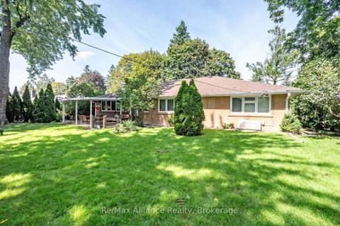 Photo 36 at 410 The Kingsway, Rosethorn, Toronto