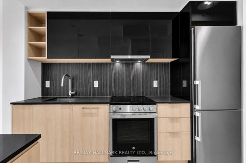 Photo 5 at 905 - 31 Tippett Road, Clanton Park, Toronto