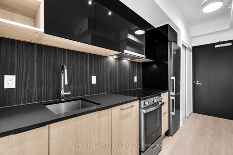 Photo 9 at 905 - 31 Tippett Road, Clanton Park, Toronto