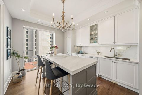 Photo 11 at 902 - 80 Yorkville Avenue, Annex, Toronto