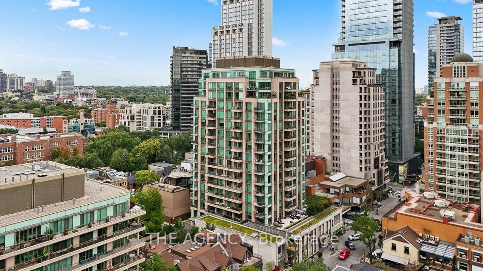 902 - 80 Yorkville Avenue, Annex, Toronto photo number 2