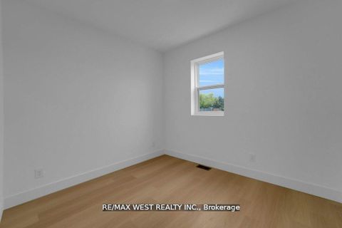 Photo 14 at 661 Winona Drive, Oakwood Village, Toronto