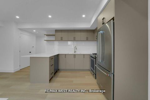 Photo 21 at 661 Winona Drive, Oakwood Village, Toronto