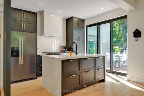 Photo 5 at 255 Blythwood Road, Mount Pleasant East, Toronto