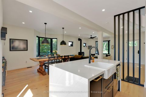 Photo 8 at 255 Blythwood Road, Mount Pleasant East, Toronto