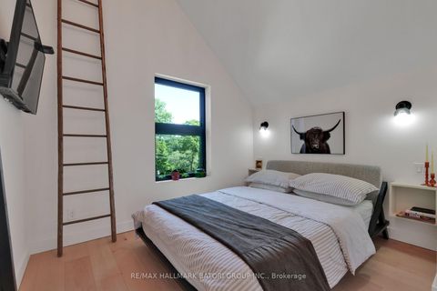 Photo 15 at 255 Blythwood Road, Mount Pleasant East, Toronto