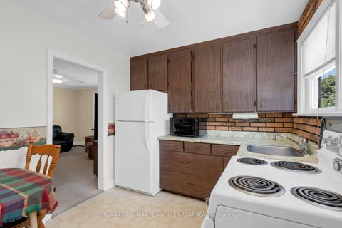 Photo 5 at 171 Codrington Street, Codrington, Barrie