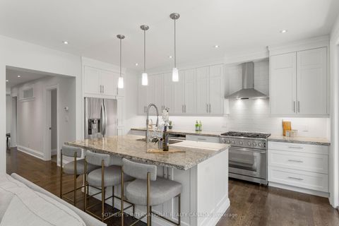 Photo 14 at 35 Belgrave Avenue, Nortown, Toronto