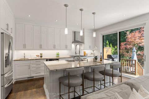 Photo 15 at 35 Belgrave Avenue, Nortown, Toronto