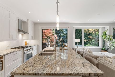 Photo 18 at 35 Belgrave Avenue, Nortown, Toronto