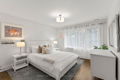 Photo 27 at 35 Belgrave Avenue, Nortown, Toronto