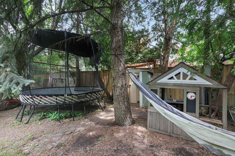 Photo 40 at 35 Belgrave Avenue, Nortown, Toronto