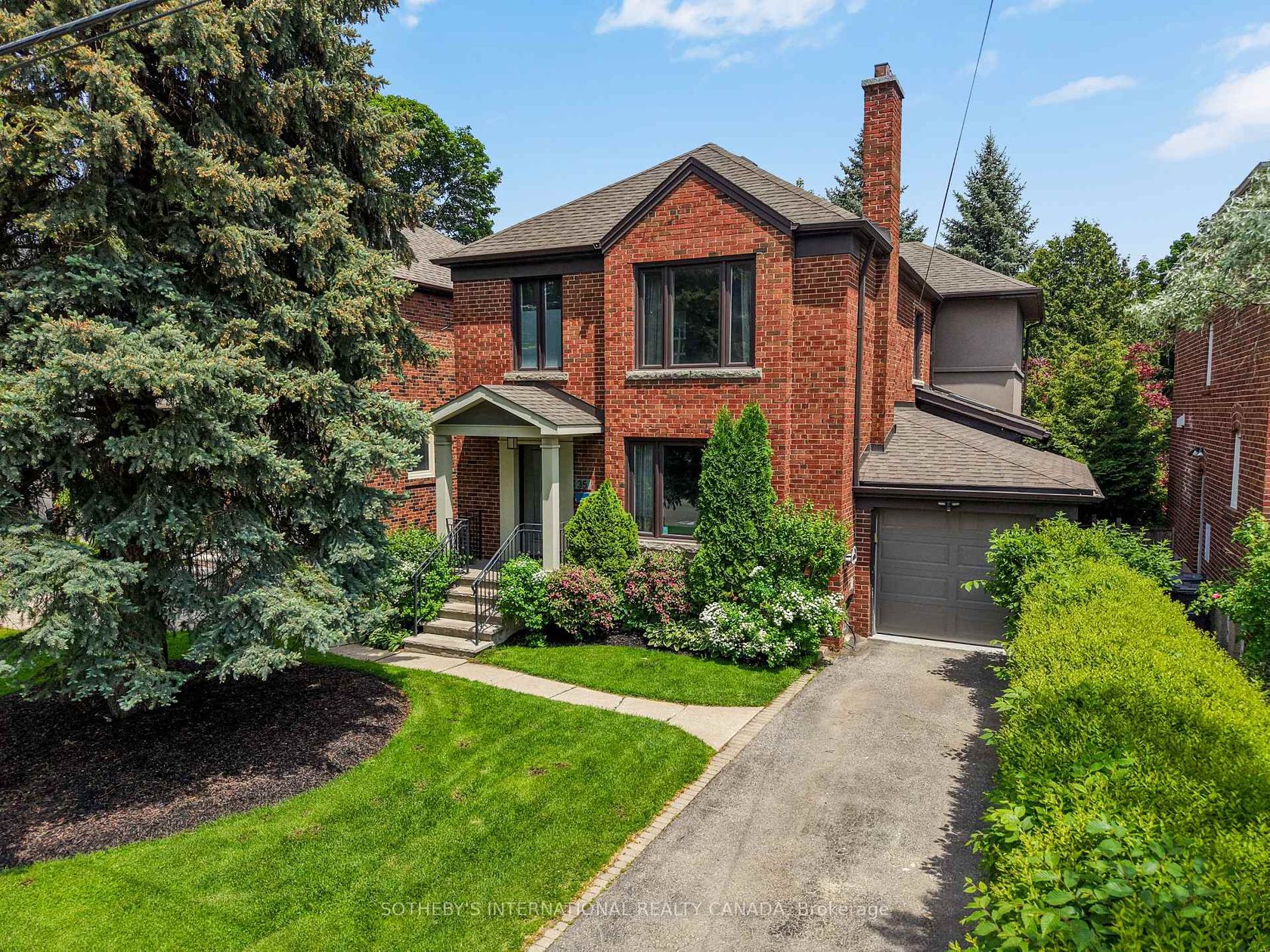 35 Belgrave Avenue, Nortown, Toronto photo number 2
