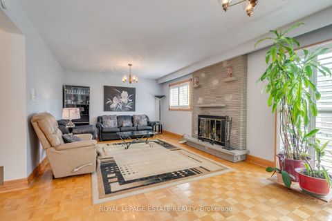 Photo 7 at 17 Altair Avenue, L'Amoreaux, Toronto