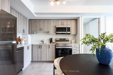 Photo 3 at 606 - 556 Marlee Avenue, Glen Park, Toronto