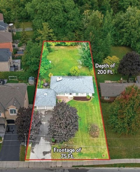 Photo 3 at 22 Poplar Drive, Oak Ridges, Richmond Hill