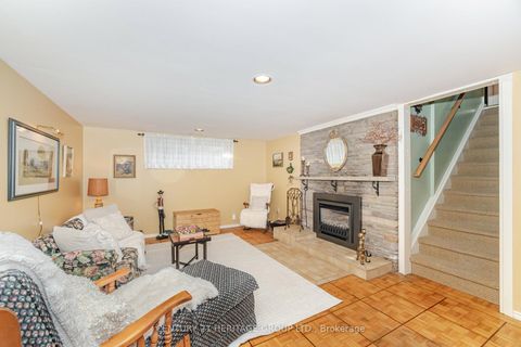 Photo 34 at 22 Poplar Drive, Oak Ridges, Richmond Hill