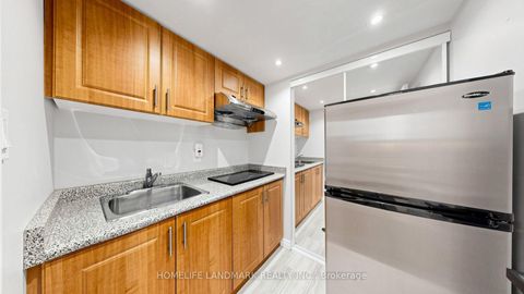 Photo 12 at 41 Angus Drive, Don Valley Village, Toronto