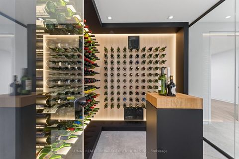 Photo 37 at 10 Trailwood Crescent, Rural Richmond Hill, Richmond Hill