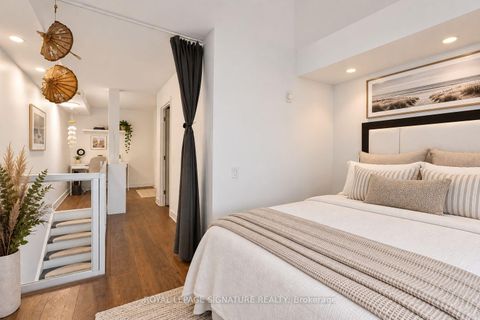 Photo 8 at 917 - 1040 The Queensway, Queensway, Toronto